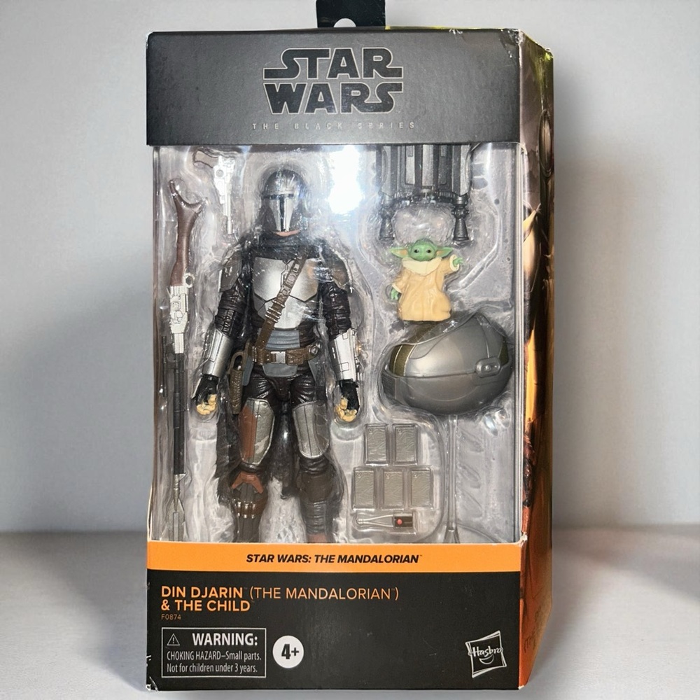 Disney Star Wars The Black Series Mandalorian & The Child + Beskar Armor Weapons